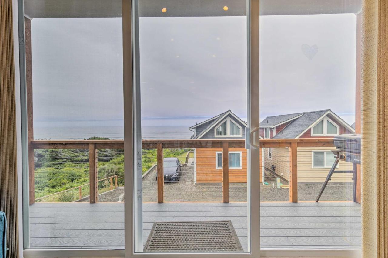 Chic Beachfront Abode With Balcony And Beach Access! Яхатс Экстерьер фото