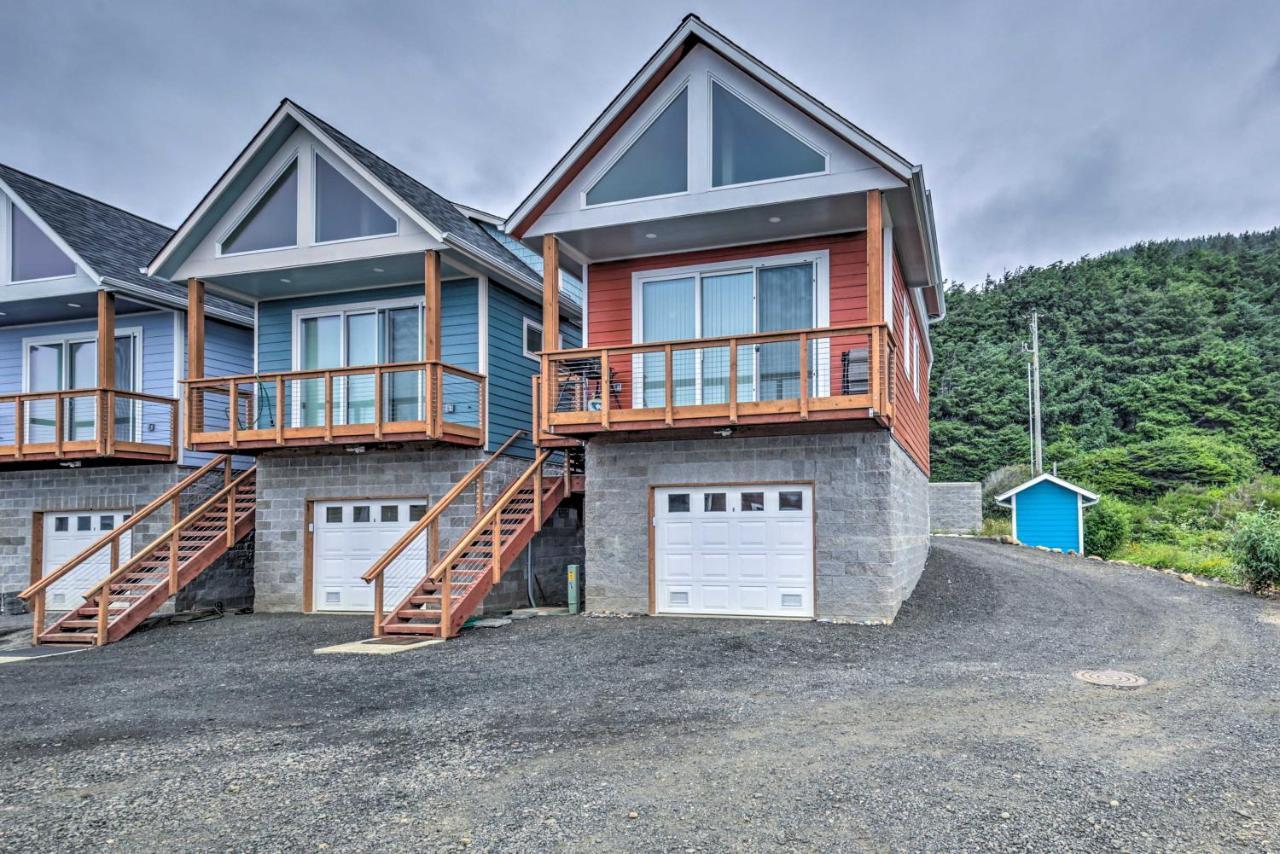 Chic Beachfront Abode With Balcony And Beach Access! Яхатс Экстерьер фото